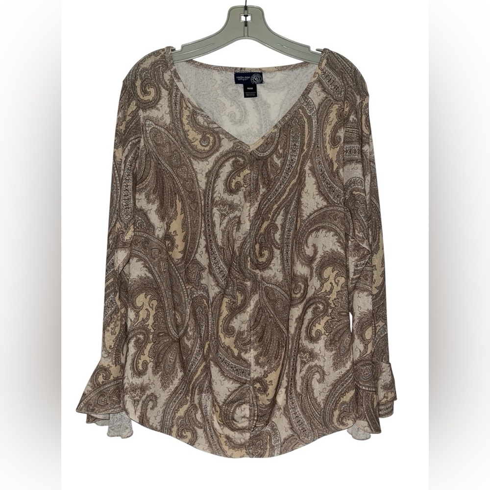 Venezia Jeans Vintage  Paisley V-Neck Bell Sleeve Blouse